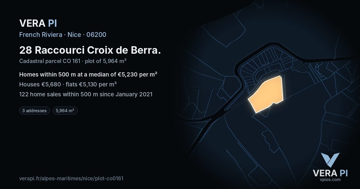 28 Raccourci Croix de Berra, Nice at night – the plot lit, the parcels around coloured by the prices near them