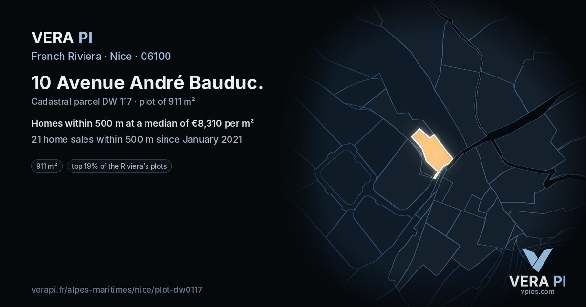 10 Avenue André Bauduc, Nice at night – the plot lit, the parcels around coloured by the prices near them