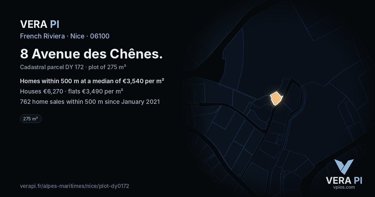 8 Avenue des Chênes, Nice at night – the plot lit, the parcels around coloured by the prices near them