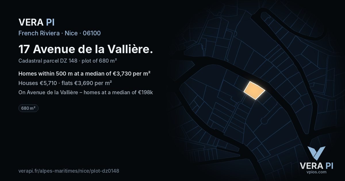17 Avenue de la Vallière, Nice at night – the plot lit, the parcels around coloured by the prices near them