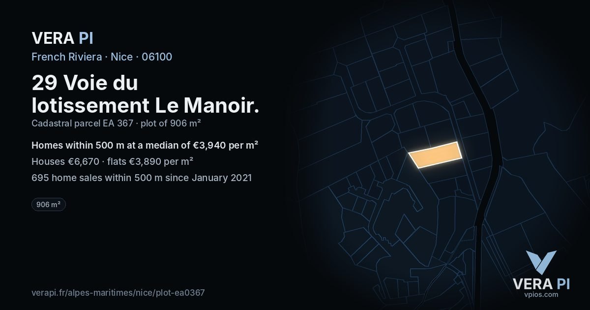 29 Voie du lotissement Le Manoir, Nice at night – the plot lit, the parcels around coloured by the prices near them