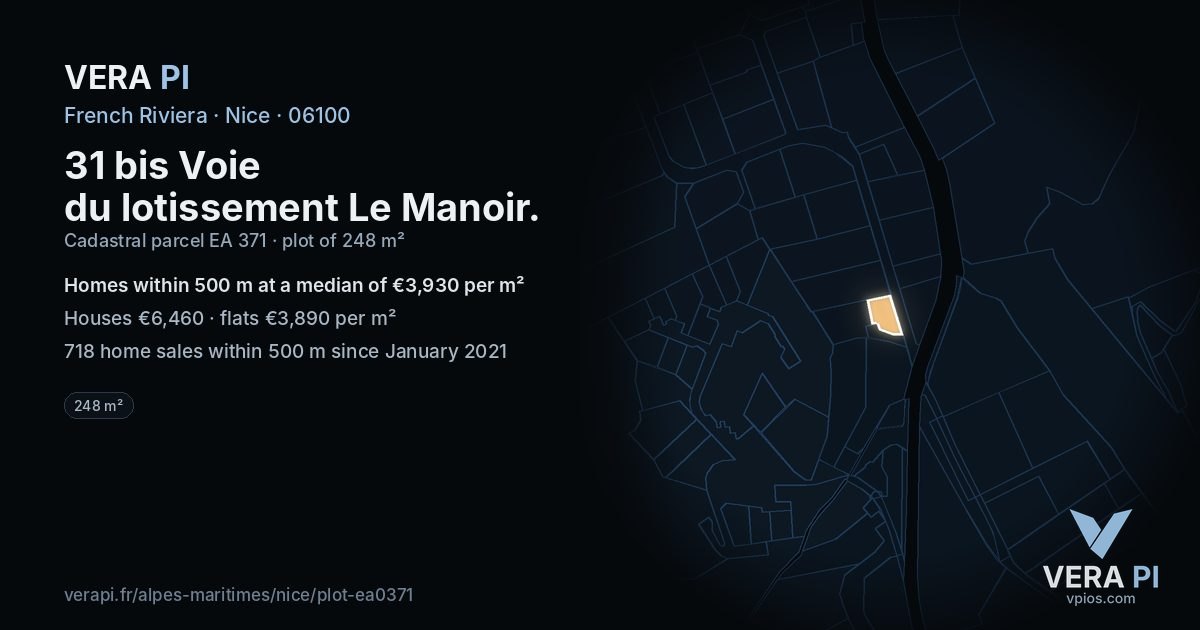 31 bis Voie du lotissement Le Manoir, Nice at night – the plot lit, the parcels around coloured by the prices near them