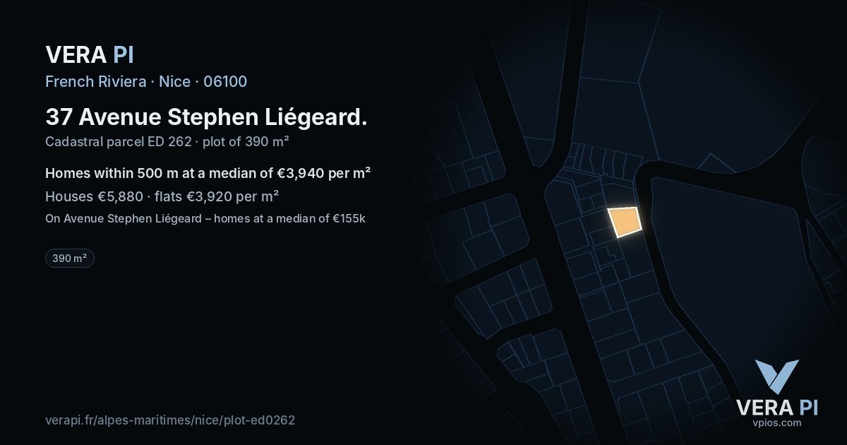 37 Avenue Stephen Liégeard, Nice at night – the plot lit, the parcels around coloured by the prices near them