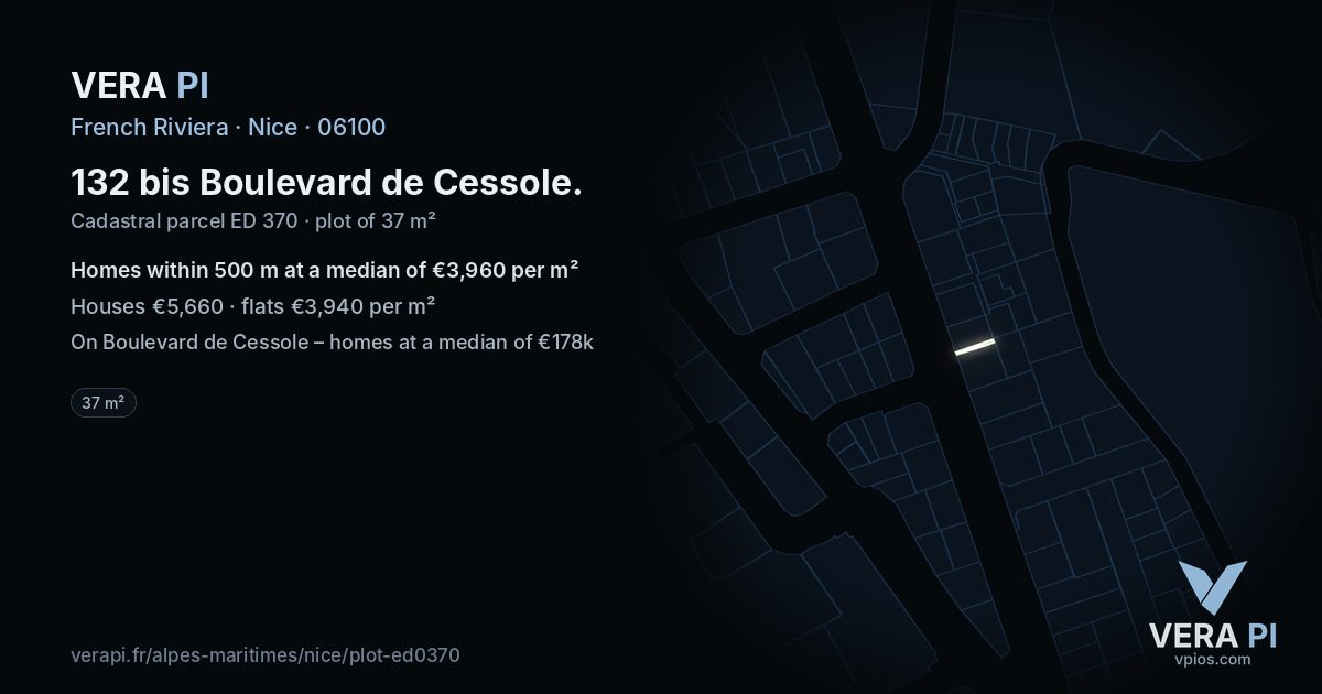 132 bis Boulevard de Cessole, Nice at night – the plot lit, the parcels around coloured by the prices near them