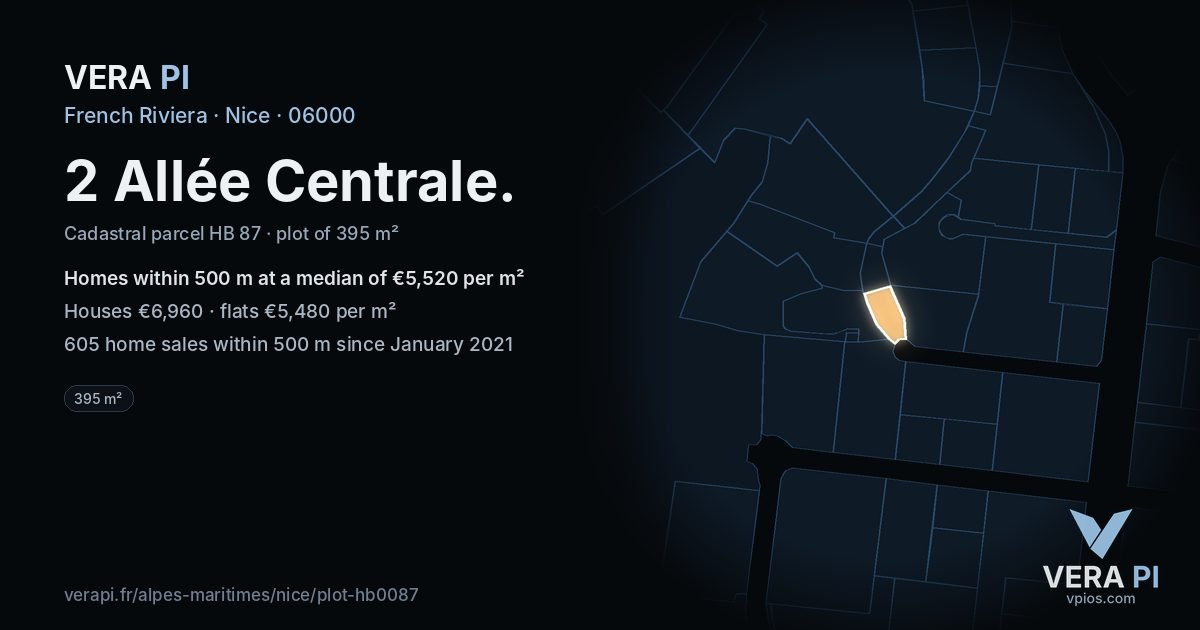 2 Allée Centrale, Nice at night – the plot lit, the parcels around coloured by the prices near them