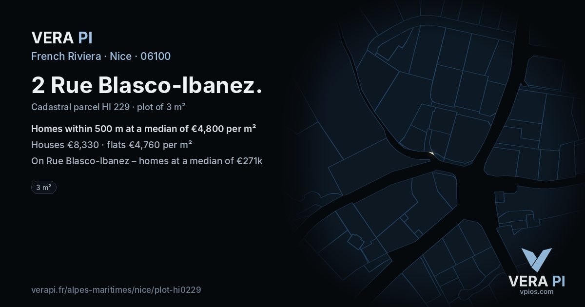 2 Rue Blasco-Ibanez, Nice at night – the plot lit, the parcels around coloured by the prices near them