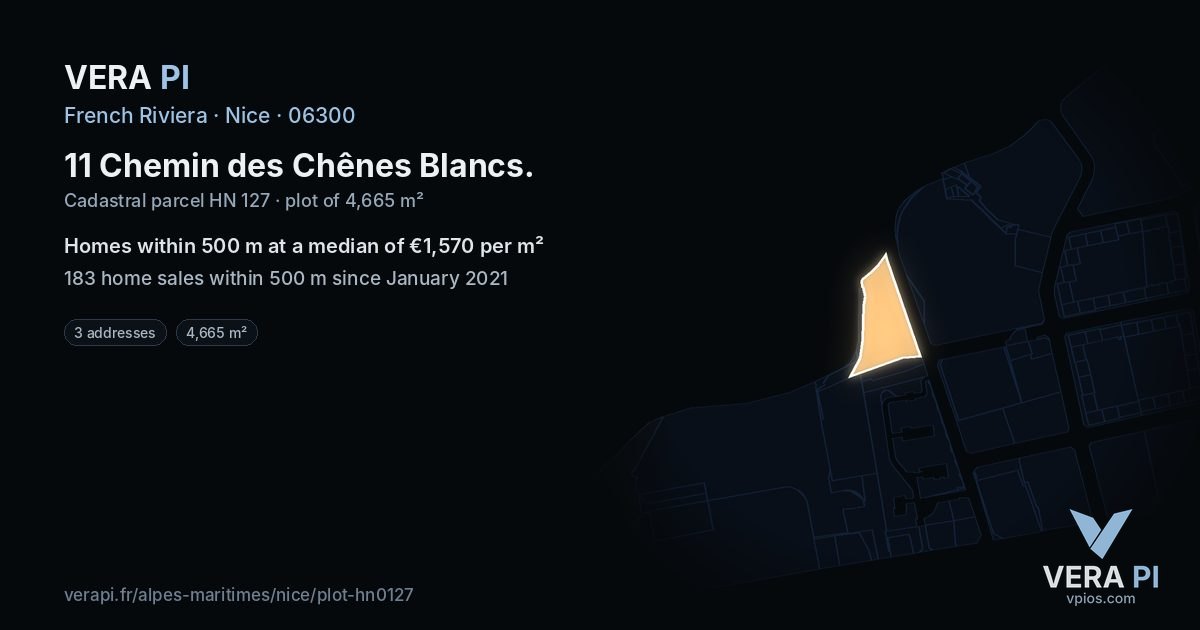 11 Chemin des Chênes Blancs, Nice at night – the plot lit, the parcels around coloured by the prices near them