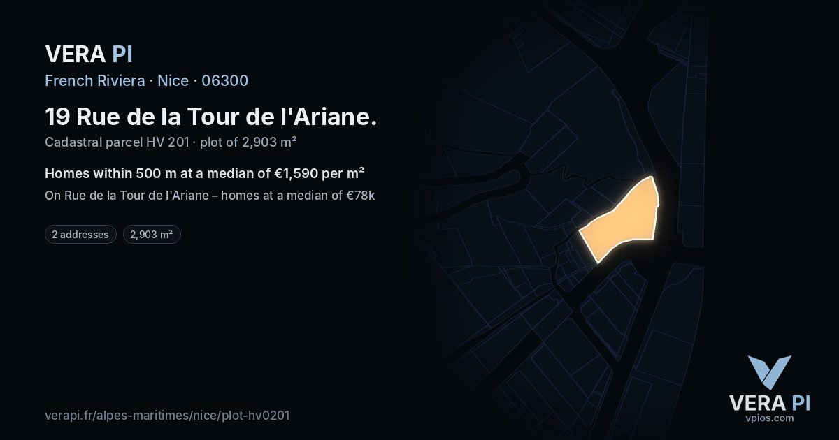 19 Rue de la Tour de l'Ariane, Nice at night – the plot lit, the parcels around coloured by the prices near them