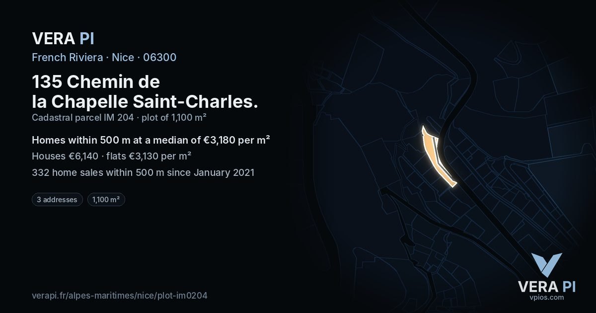 135 Chemin de la Chapelle Saint-Charles, Nice at night – the plot lit, the parcels around coloured by the prices near them