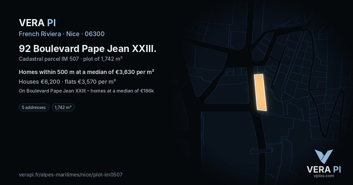 92 Boulevard Pape Jean XXIII, Nice at night – the plot lit, the parcels around coloured by the prices near them