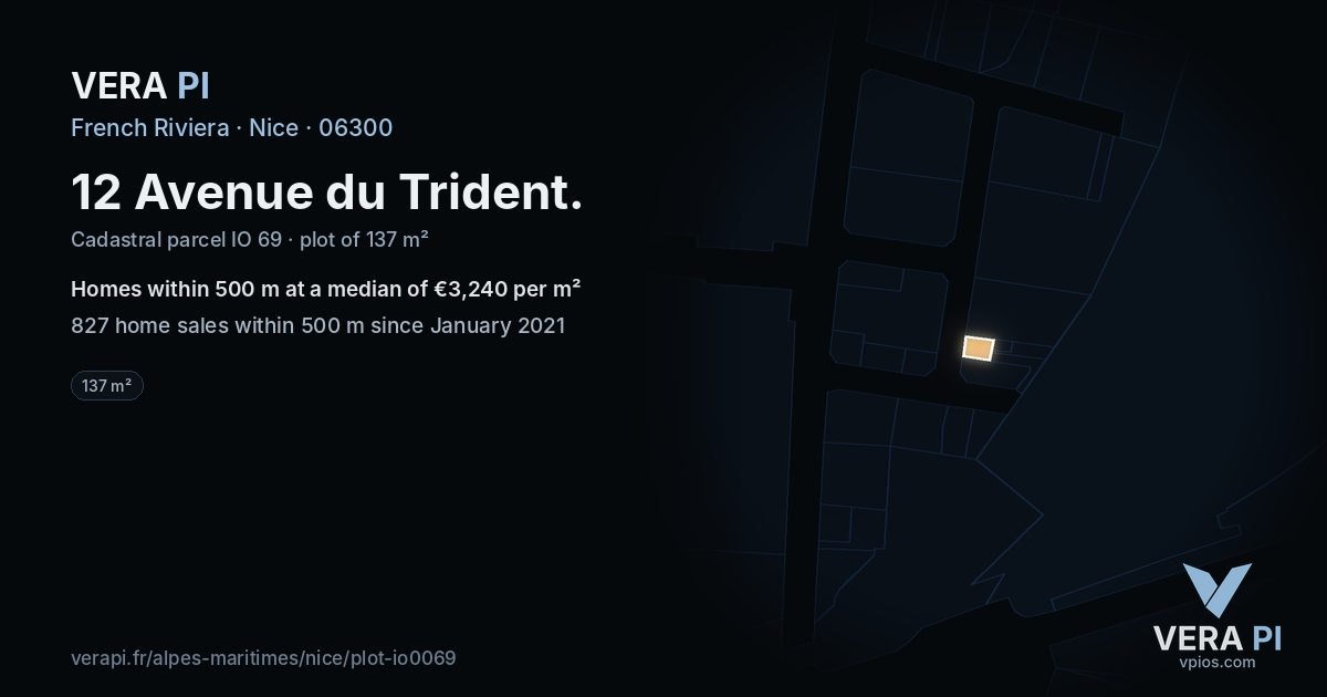 12 Avenue du Trident, Nice at night – the plot lit, the parcels around coloured by the prices near them