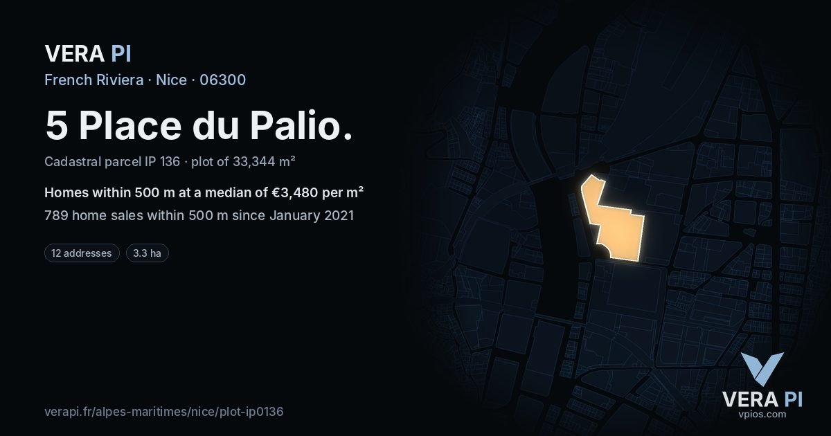 5 Place du Palio, Nice at night – the plot lit, the parcels around coloured by the prices near them