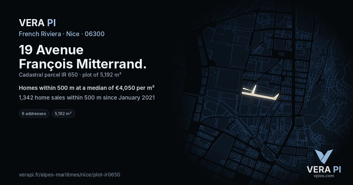 19 Avenue François Mitterrand, Nice at night – the plot lit, the parcels around coloured by the prices near them