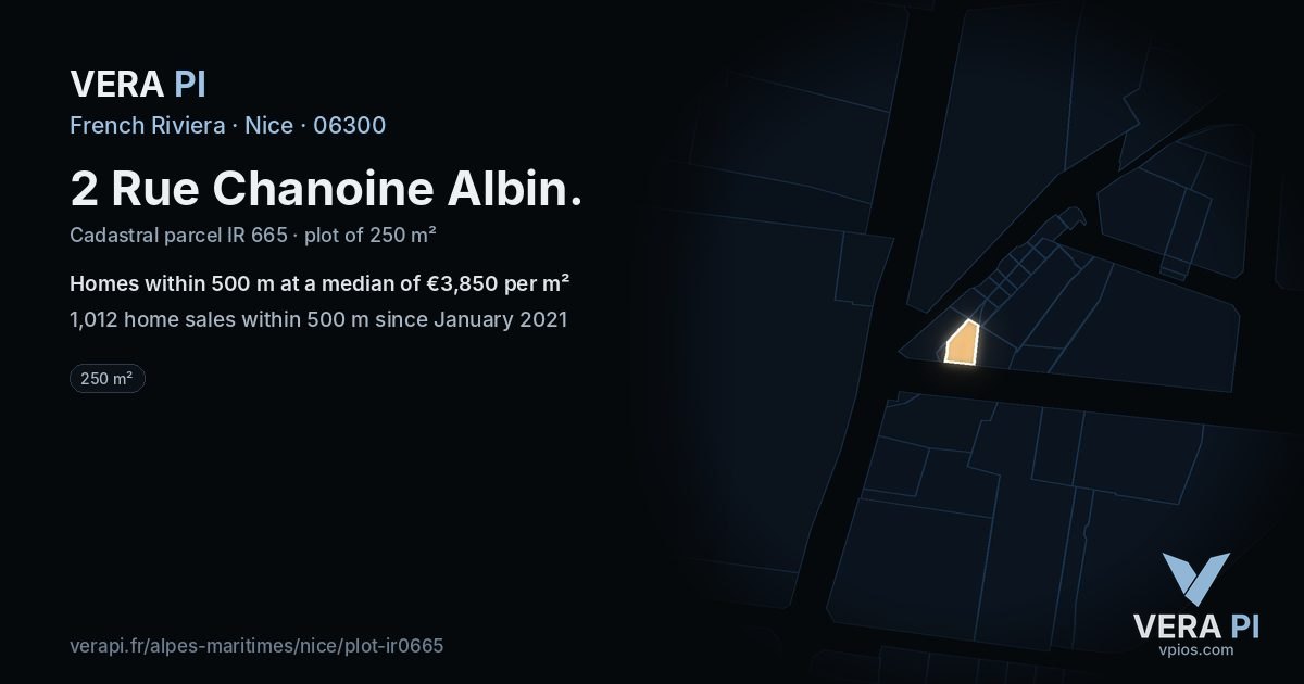 2 Rue Chanoine Albin, Nice at night – the plot lit, the parcels around coloured by the prices near them