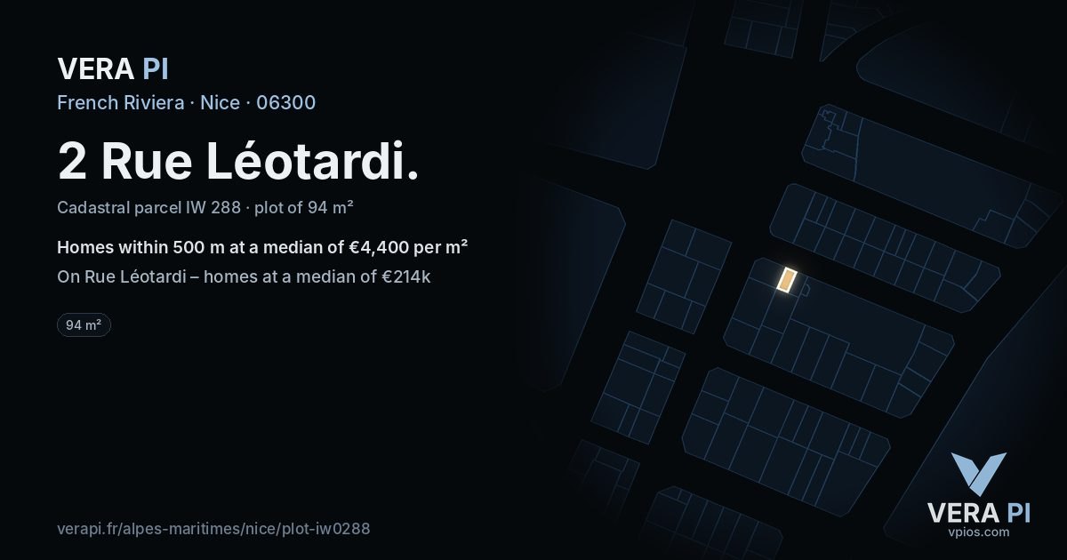 2 Rue Léotardi, Nice at night – the plot lit, the parcels around coloured by the prices near them