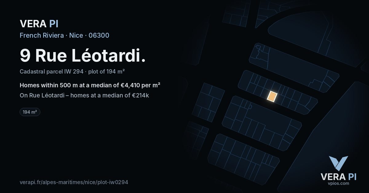 9 Rue Léotardi, Nice at night – the plot lit, the parcels around coloured by the prices near them