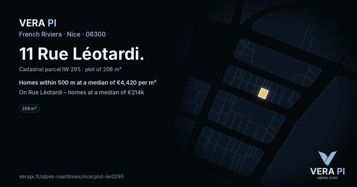 11 Rue Léotardi, Nice at night – the plot lit, the parcels around coloured by the prices near them