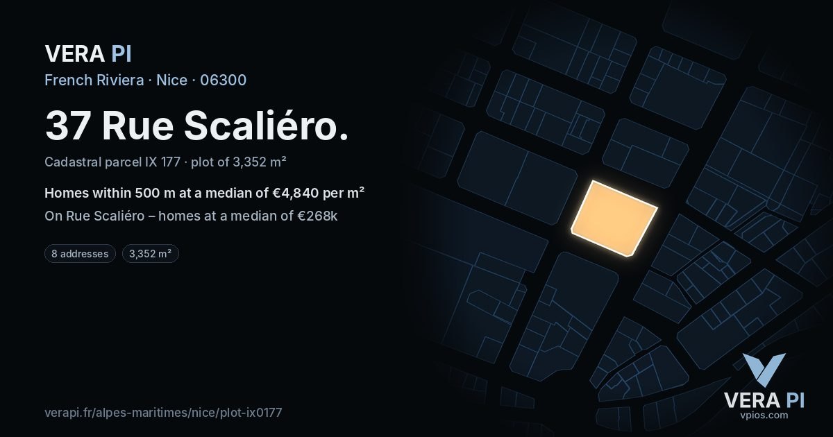37 Rue Scaliéro, Nice at night – the plot lit, the parcels around coloured by the prices near them