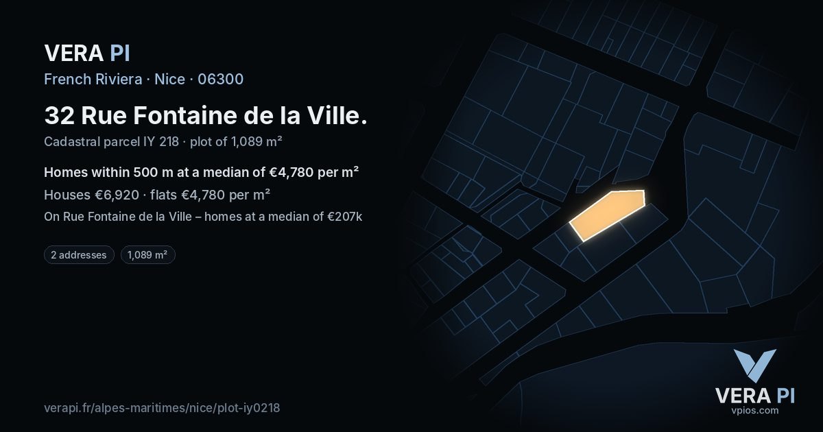 32 Rue Fontaine de la Ville, Nice at night – the plot lit, the parcels around coloured by the prices near them