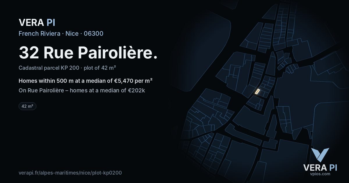 32 Rue Pairolière, Nice at night – the plot lit, the parcels around coloured by the prices near them