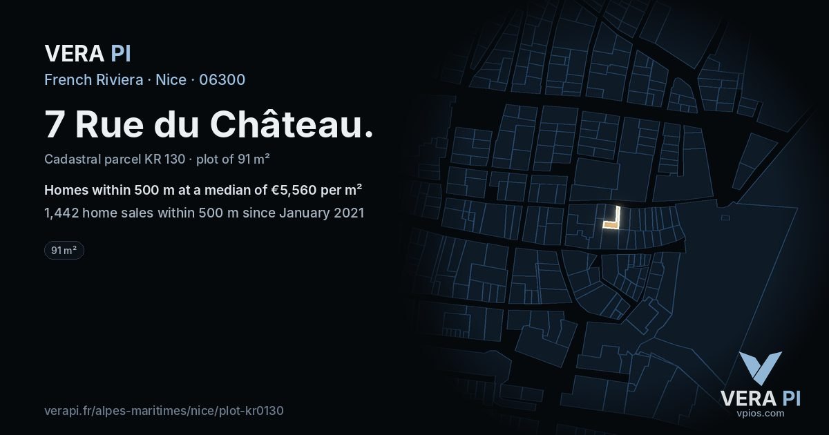 7 Rue du Château, Nice at night – the plot lit, the parcels around coloured by the prices near them
