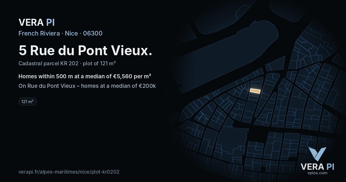 5 Rue du Pont Vieux, Nice at night – the plot lit, the parcels around coloured by the prices near them