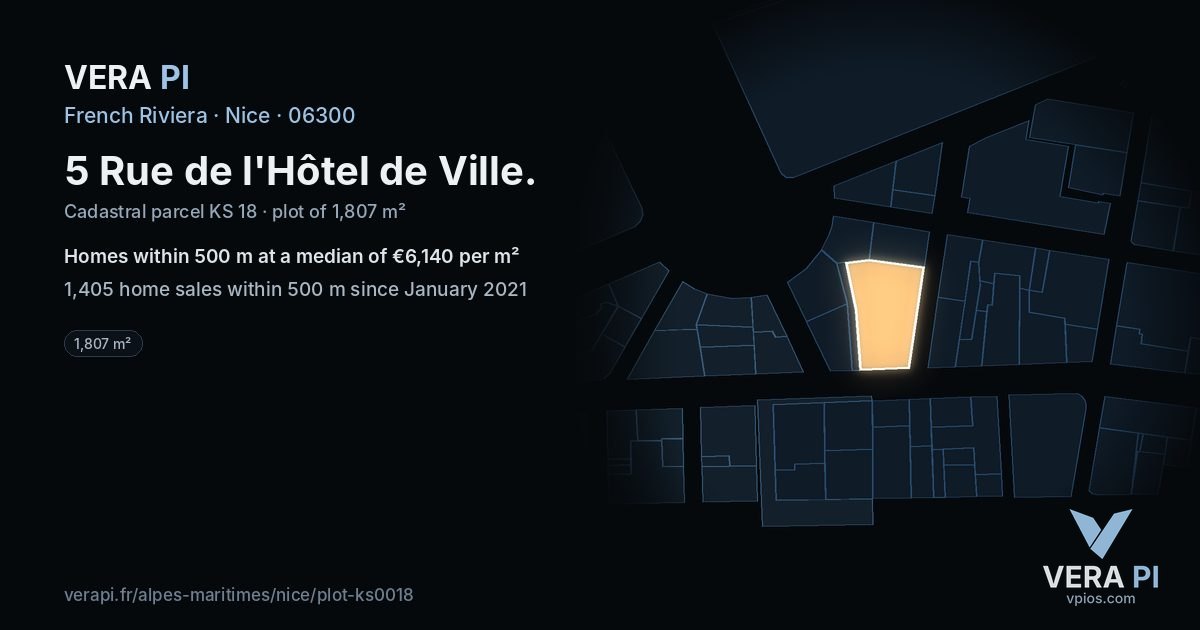 5 Rue de l'Hôtel de Ville, Nice at night – the plot lit, the parcels around coloured by the prices near them