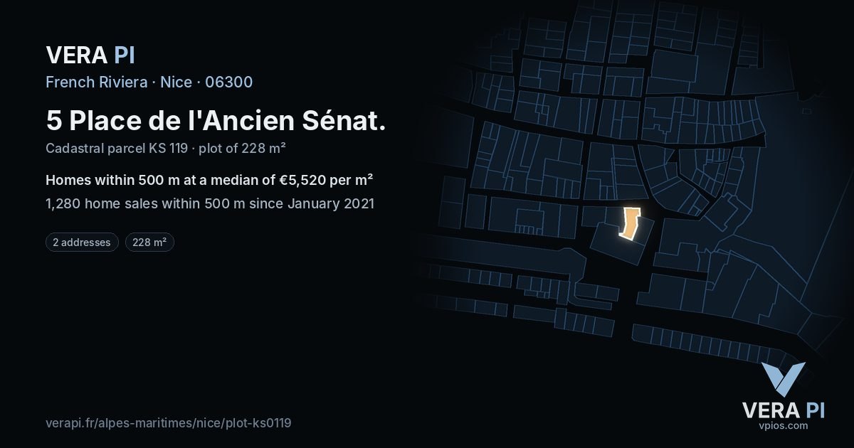 5 Place de l'Ancien Sénat, Nice at night – the plot lit, the parcels around coloured by the prices near them