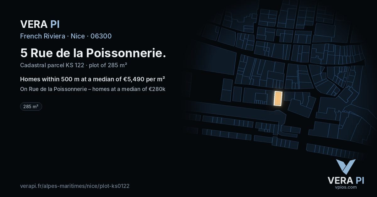 5 Rue de la Poissonnerie, Nice at night – the plot lit, the parcels around coloured by the prices near them