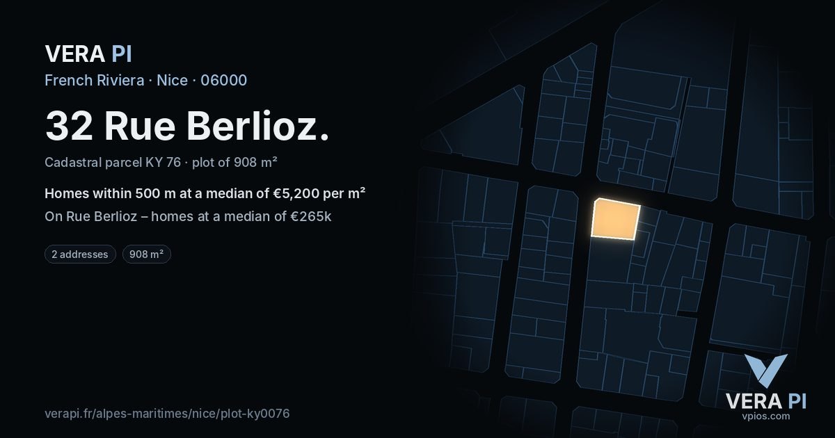 32 Rue Berlioz, Nice at night – the plot lit, the parcels around coloured by the prices near them