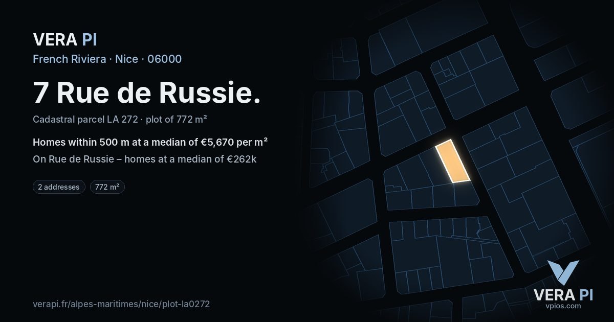 7 Rue de Russie, Nice at night – the plot lit, the parcels around coloured by the prices near them