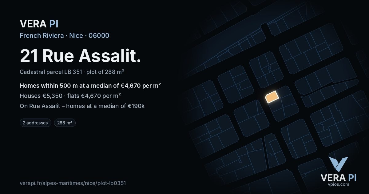 21 Rue Assalit, Nice at night – the plot lit, the parcels around coloured by the prices near them