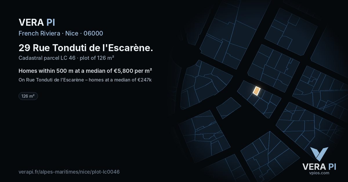 29 Rue Tonduti de l'Escarène, Nice at night – the plot lit, the parcels around coloured by the prices near them