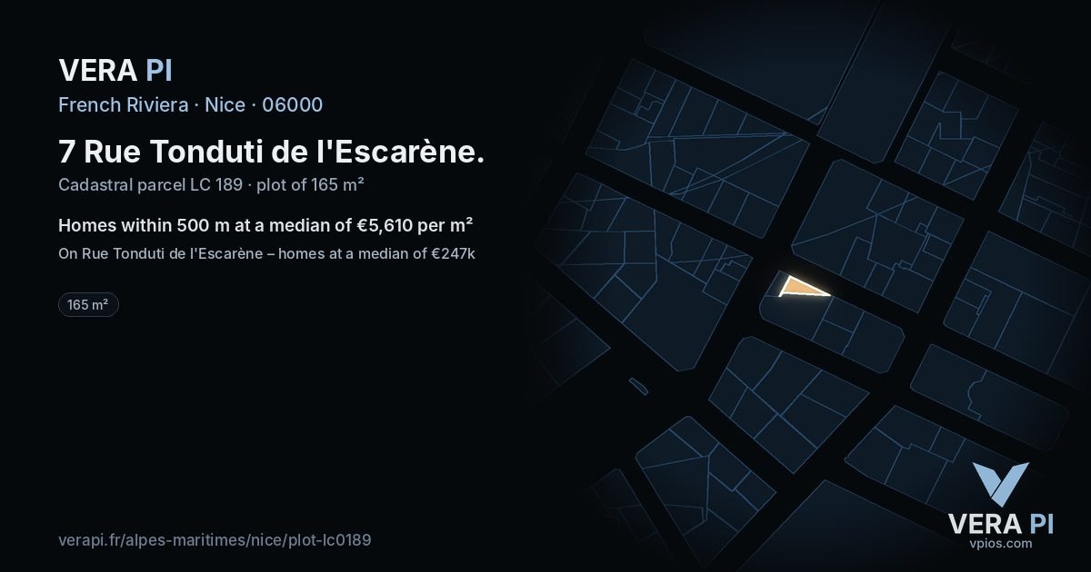 7 Rue Tonduti de l'Escarène, Nice at night – the plot lit, the parcels around coloured by the prices near them