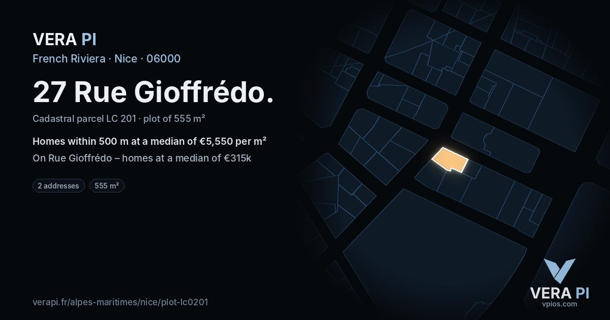 27 Rue Gioffrédo, Nice at night – the plot lit, the parcels around coloured by the prices near them