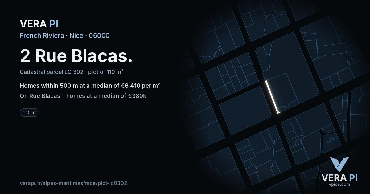 2 Rue Blacas, Nice at night – the plot lit, the parcels around coloured by the prices near them