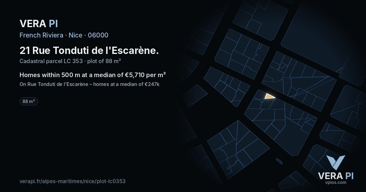 21 Rue Tonduti de l'Escarène, Nice at night – the plot lit, the parcels around coloured by the prices near them