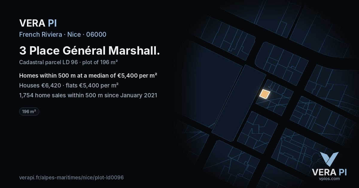 3 Place Général Marshall, Nice at night – the plot lit, the parcels around coloured by the prices near them