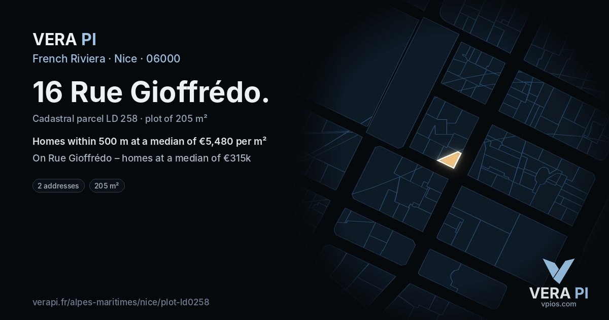 16 Rue Gioffrédo, Nice at night – the plot lit, the parcels around coloured by the prices near them