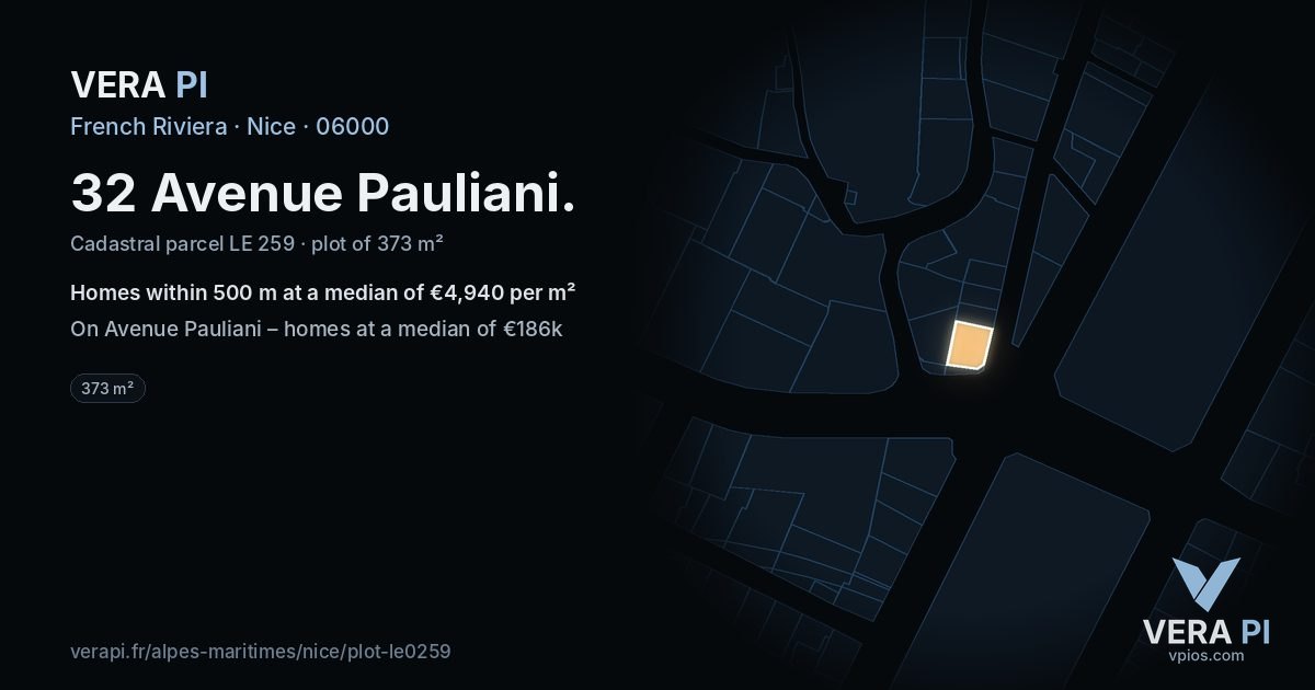 32 Avenue Pauliani, Nice at night – the plot lit, the parcels around coloured by the prices near them