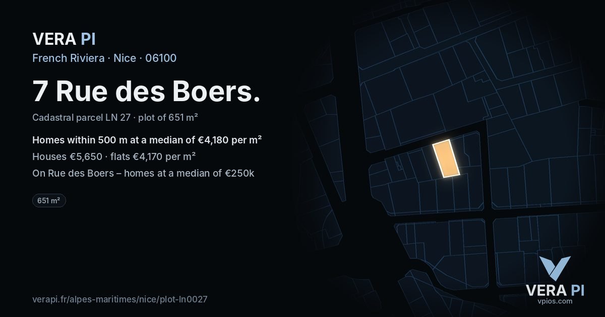 7 Rue des Boers, Nice at night – the plot lit, the parcels around coloured by the prices near them