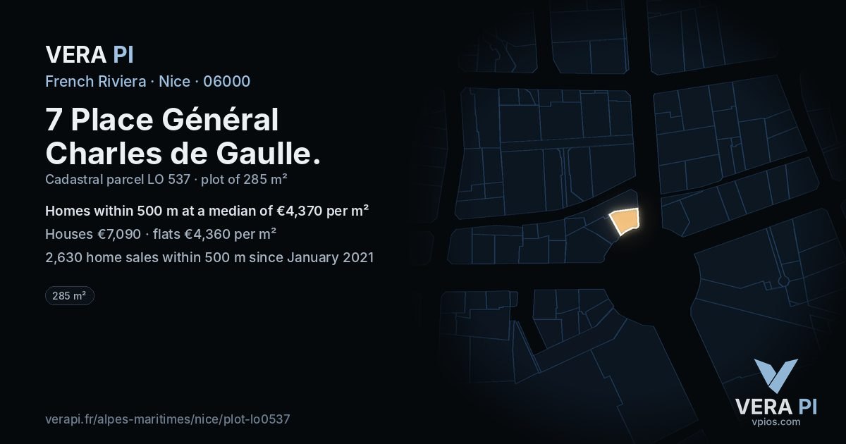 7 Place Général Charles de Gaulle, Nice at night – the plot lit, the parcels around coloured by the prices near them