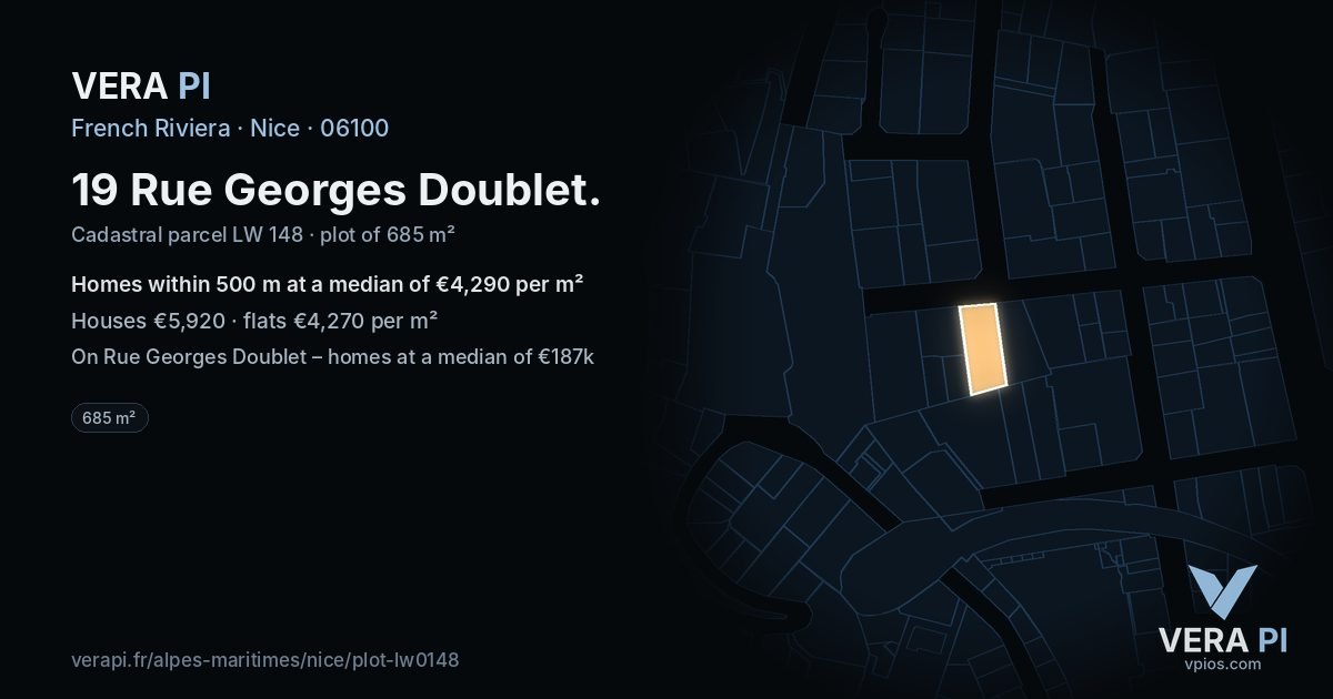19 Rue Georges Doublet, Nice at night – the plot lit, the parcels around coloured by the prices near them
