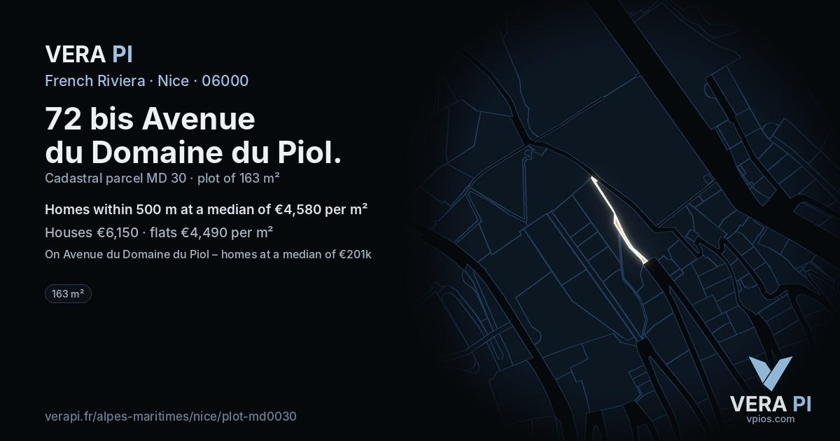 72 bis Avenue du Domaine du Piol, Nice at night – the plot lit, the parcels around coloured by the prices near them