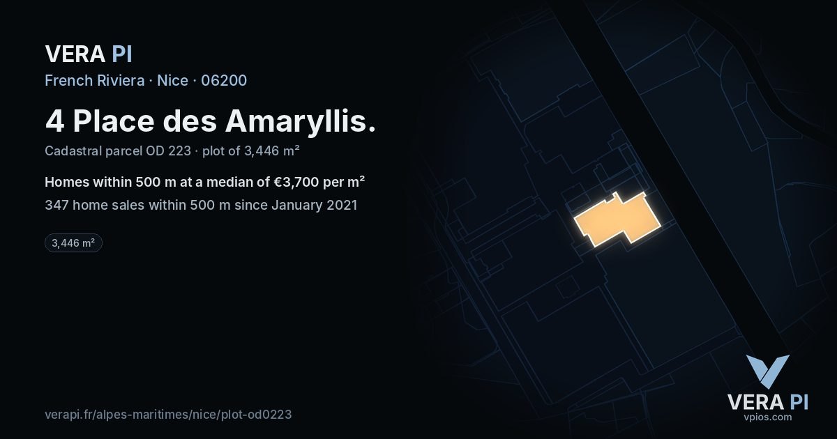 4 Place des Amaryllis, Nice at night – the plot lit, the parcels around coloured by the prices near them