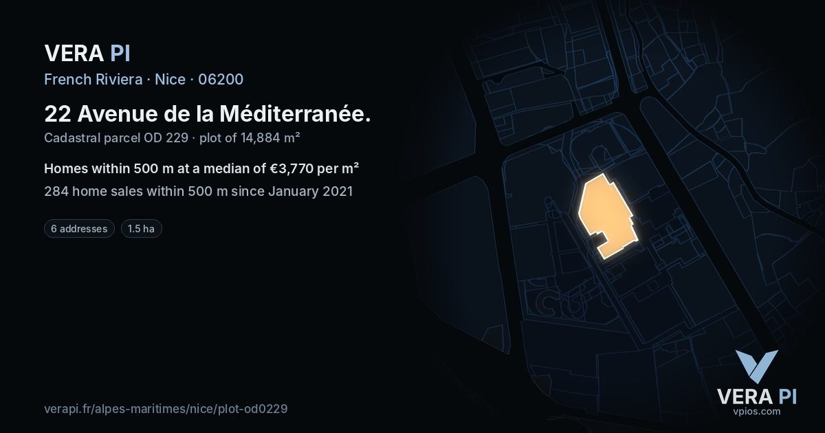 22 Avenue de la Méditerranée, Nice at night – the plot lit, the parcels around coloured by the prices near them