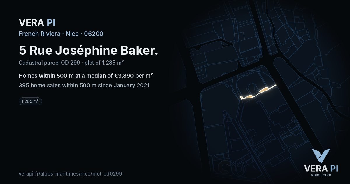 5 Rue Joséphine Baker, Nice at night – the plot lit, the parcels around coloured by the prices near them