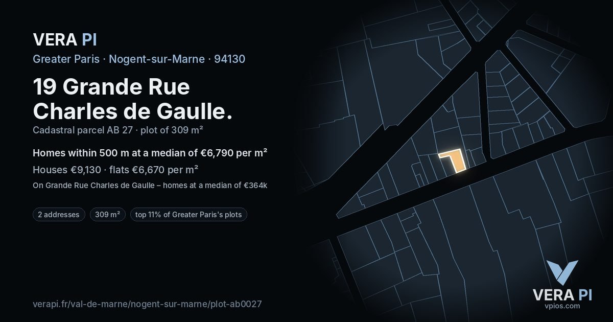 19 Grande Rue Charles de Gaulle, Nogent-sur-Marne at night – the plot lit, the parcels around coloured by the prices near them
