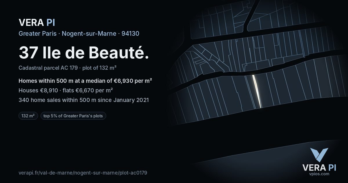 37 Ile de Beauté, Nogent-sur-Marne at night – the plot lit, the parcels around coloured by the prices near them
