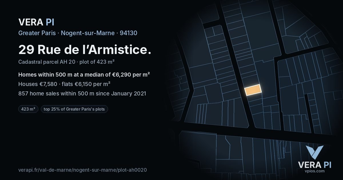 29 Rue de l’Armistice, Nogent-sur-Marne at night – the plot lit, the parcels around coloured by the prices near them